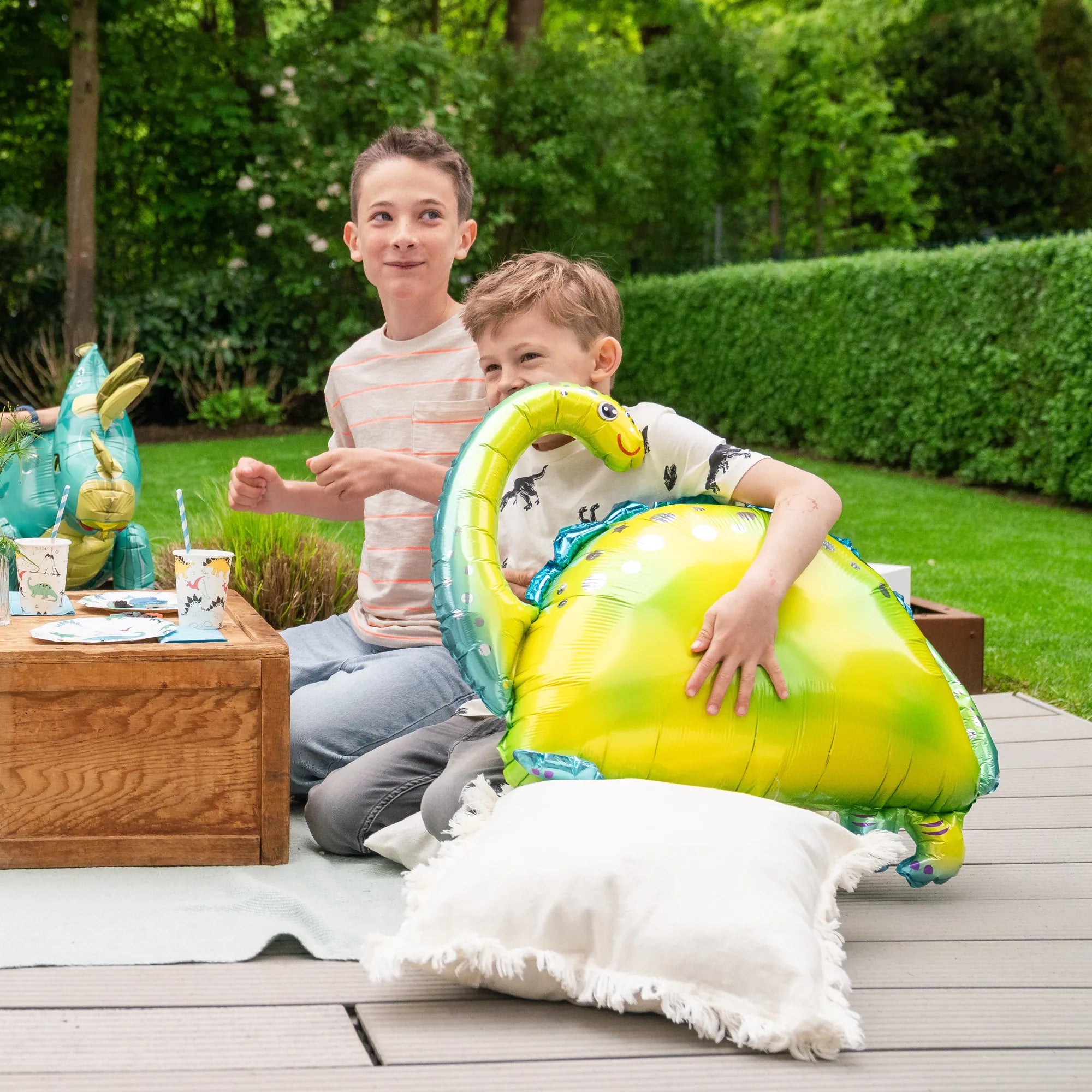 little-birthday-dinosaurier-xl-folien-luftballon-75x85-cm-gr-n-blau image 3