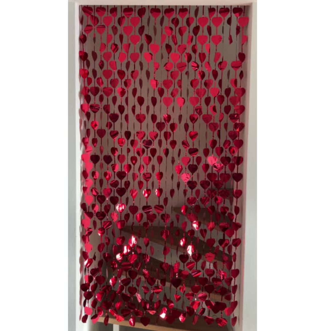 little-birthday-lametta-vorhang-rotes-herz-1x2-m image 3