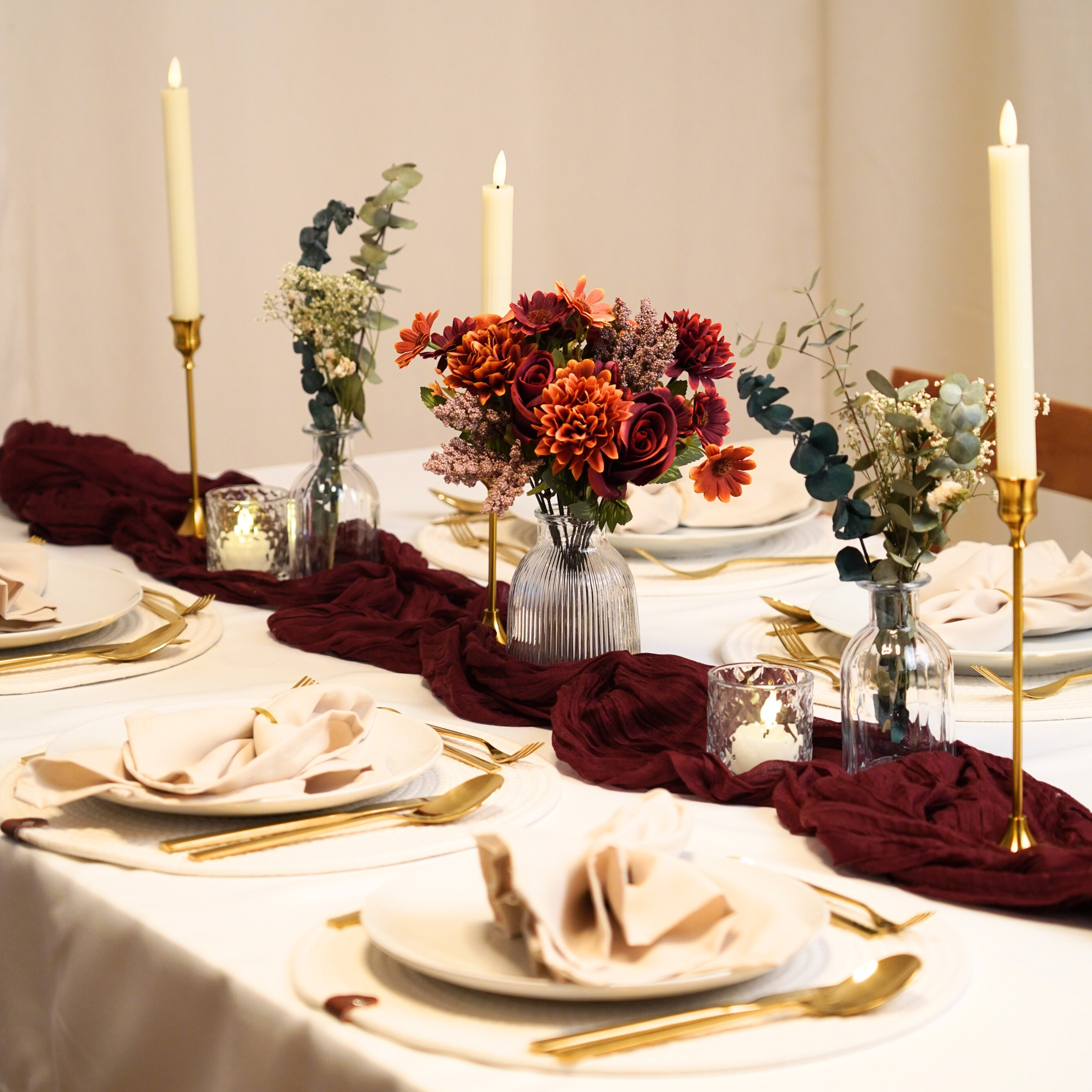 eventzauber-tischdeko-komplettset-modern-bordeaux-gold-basic image 1