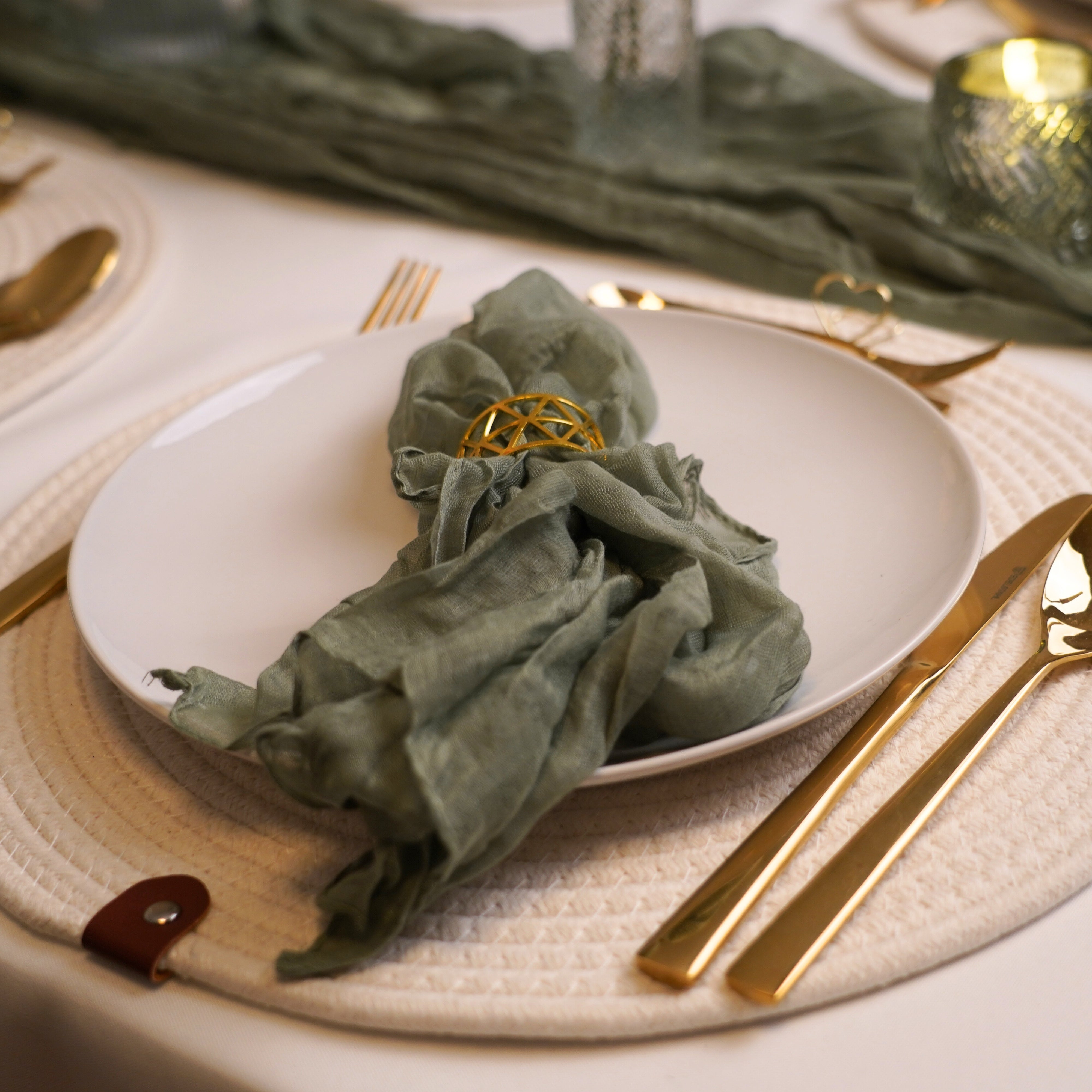 eventzauber-greenery-modern-tischdeko-komplettset-salbeigr-n-gold image 3