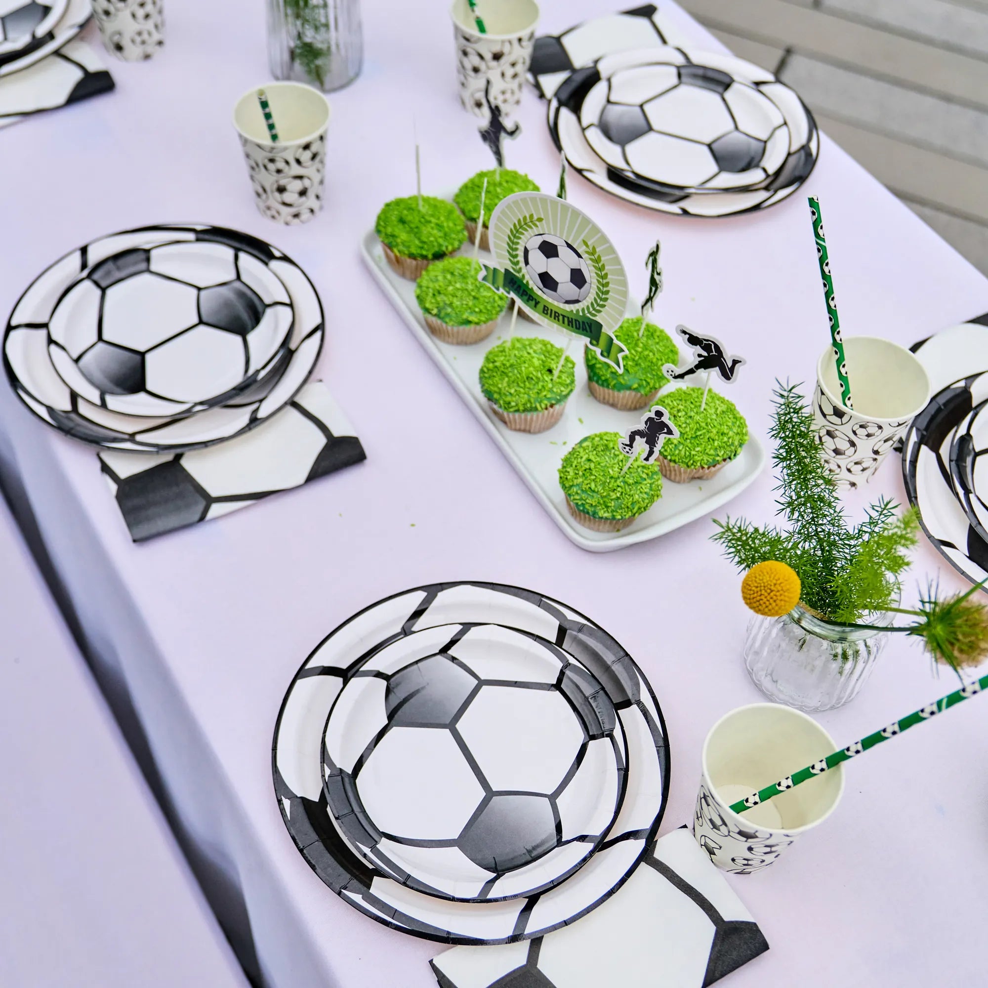 little-birthday-fu-ball-mottobox-partyset-126-teile-f-r-8-kinder image 5