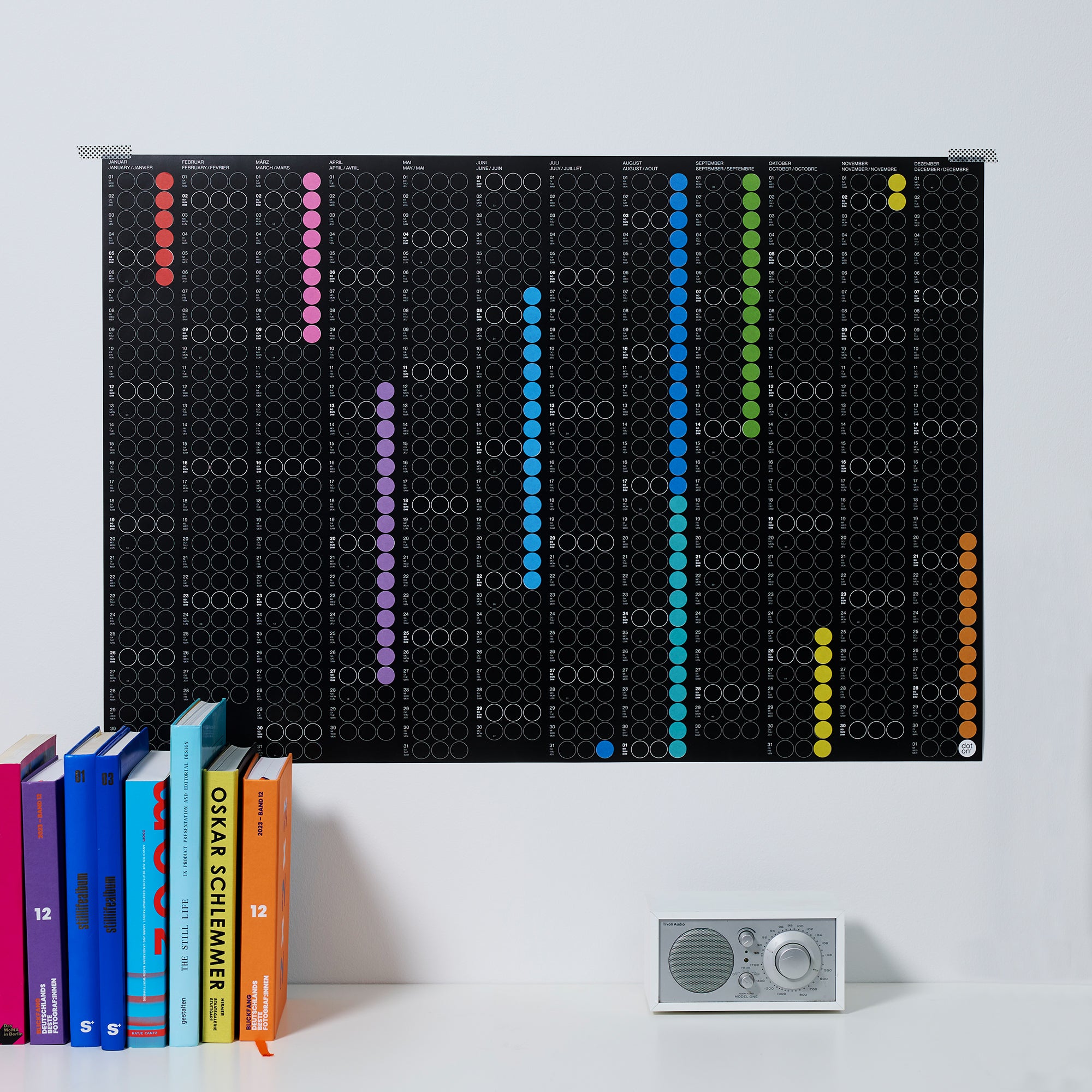 dot-on-jahresplaner-2027-classic-rainbow-kalender-dots image 2